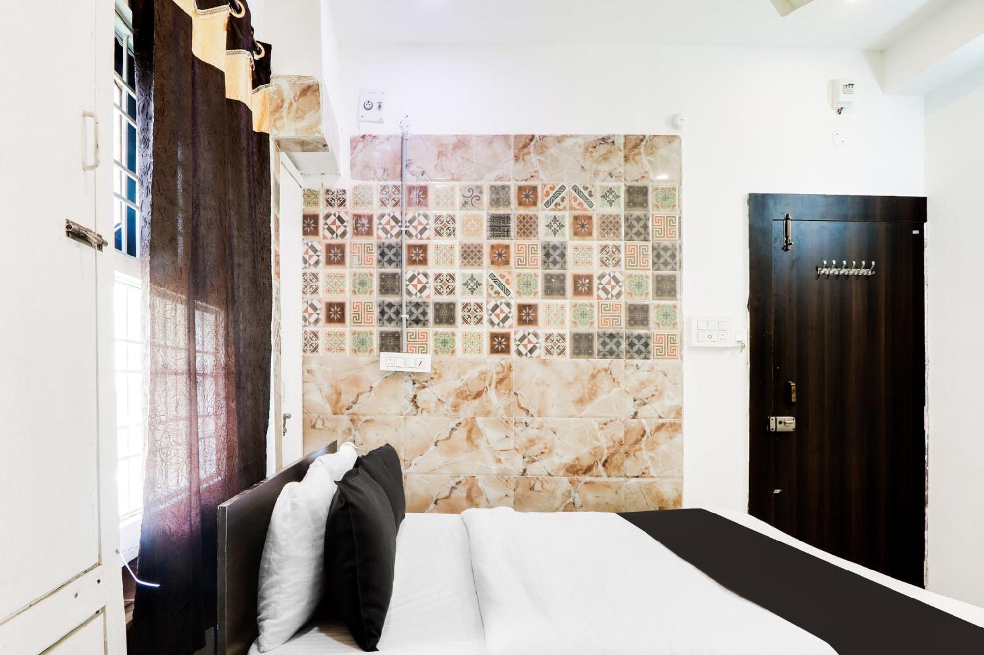 Hotel O City Inn Luxury Rooms Warangal Exterior photo